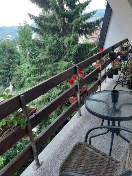 סראייבו Guesthouse Hill מראה חיצוני תמונה
